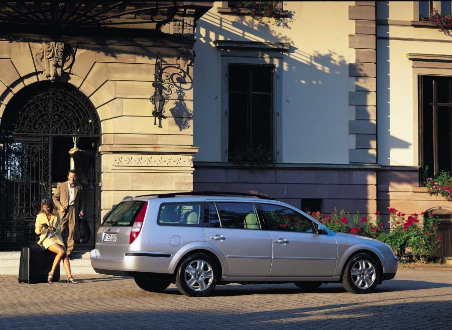  Ford Mondeo Wagon 2000 года  (фото 11 из 18)